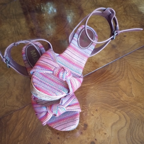 Mia Lady Wedge Sandal - Picture 5 of 5